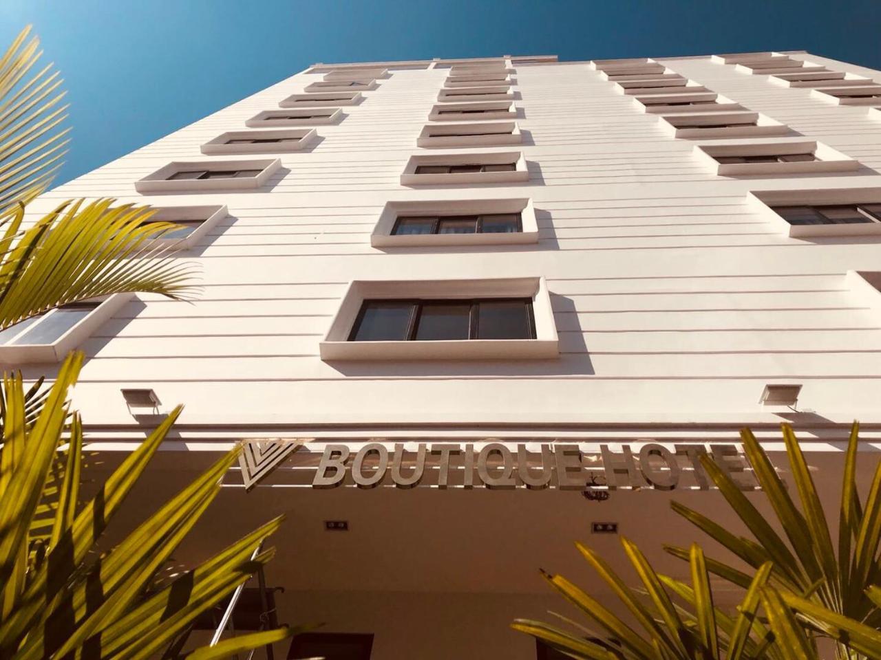V Boutique Hotel Phnom Penh Exteriör bild