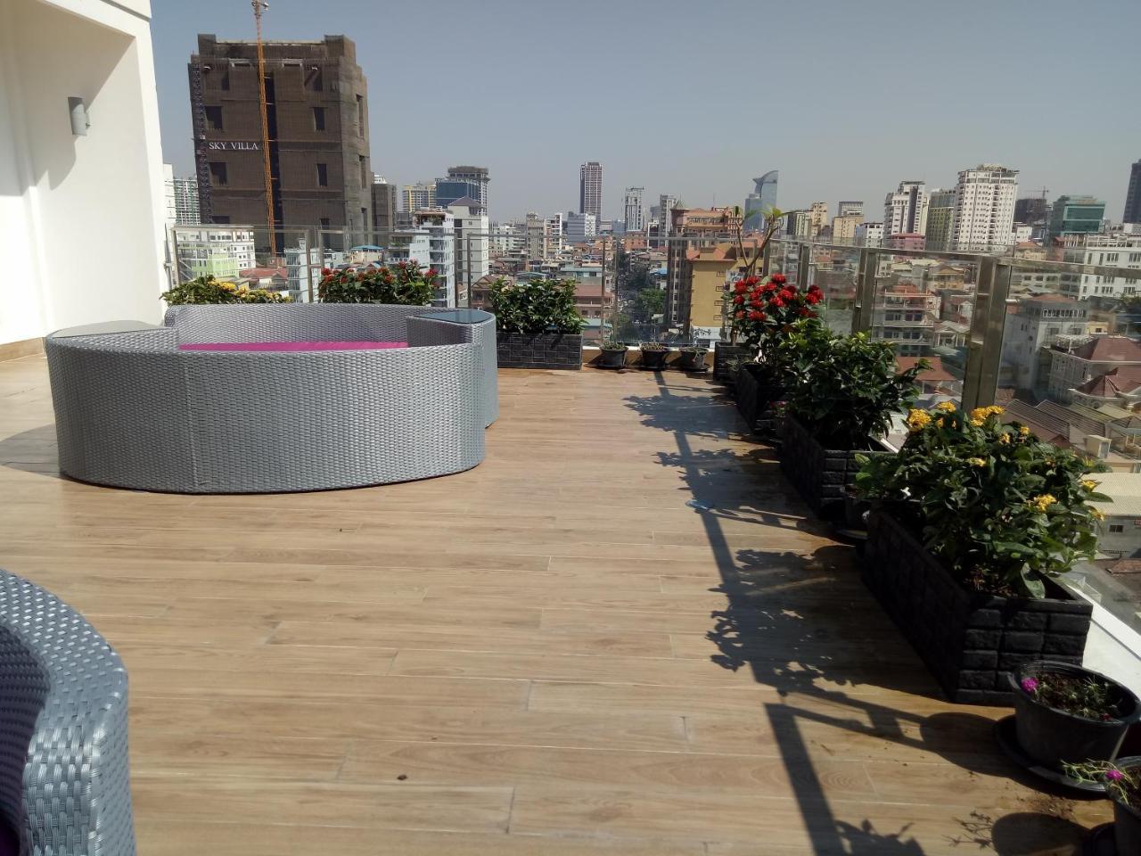 V Boutique Hotel Phnom Penh Exteriör bild